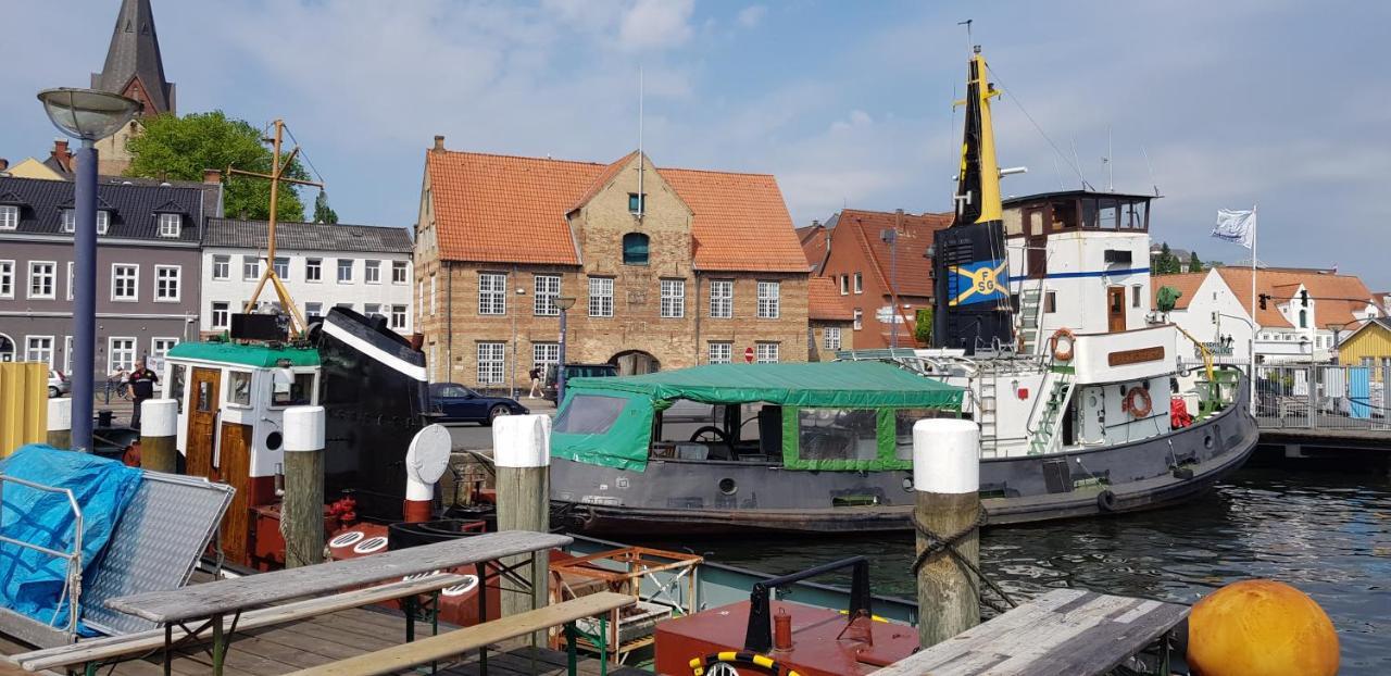 Apartment Hansekoje Direkt An Der Hafenspitze Flensburg